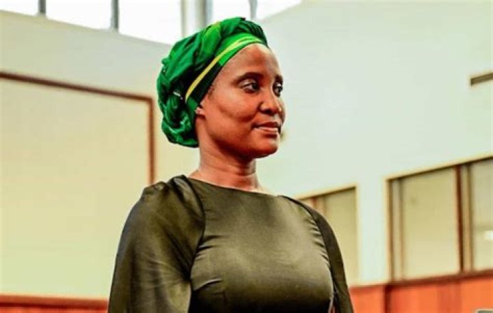 Duduzile Zuma: Unveiling Her Qualifications And Achievements