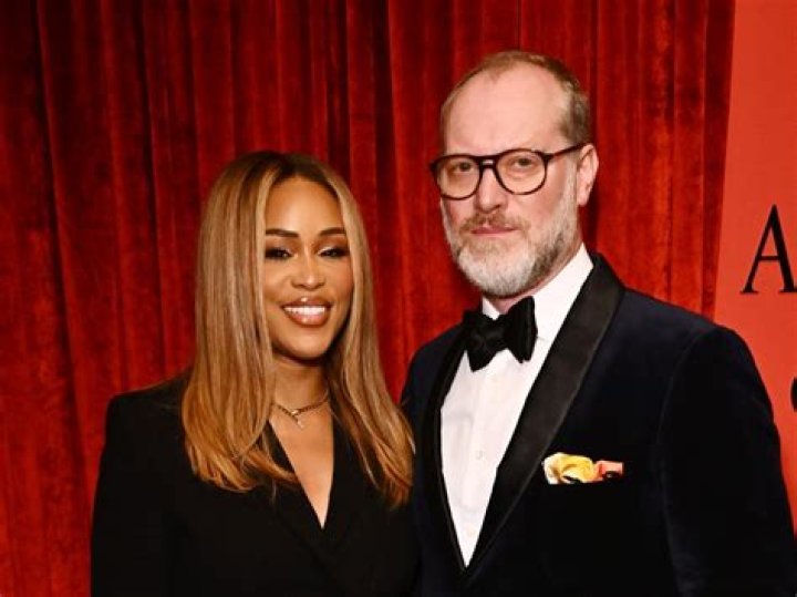 Eve and Maximillion Cooper's Relationship Timeline