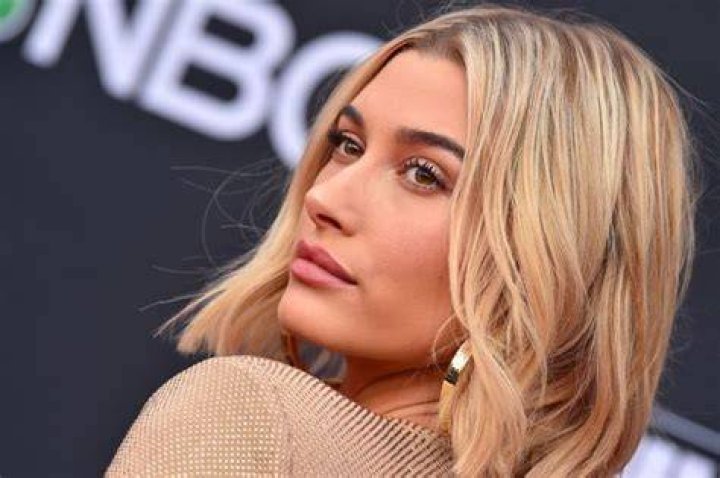 Hailey Bieber (Baldwin) Estatura (Altura) Peso Medidas UnBilgi