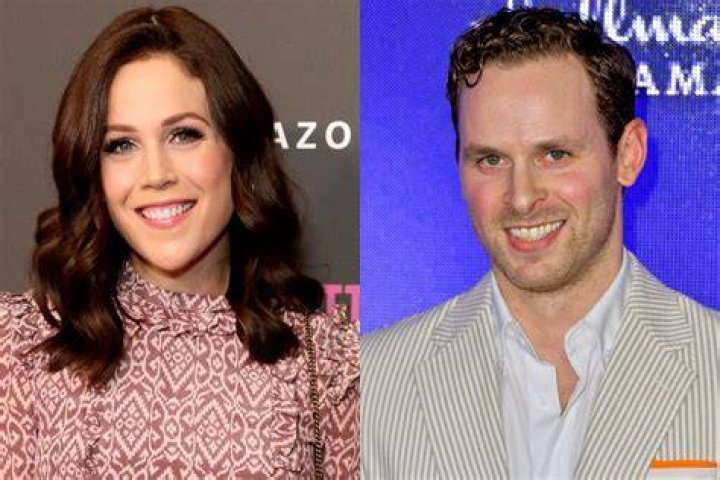 Is Erin Krakow married? Celebrity.fm 1 Official Stars, Business
