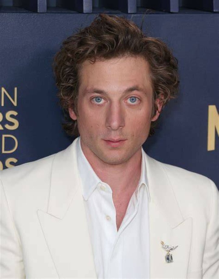 Jeremy Allen White Contact Info, Agent, Manager IMDbPro