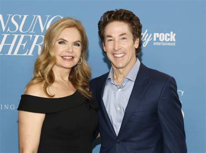 Joel Osteen Net Worth Bio, Wiki, Family, Personal Life, Career, Early
