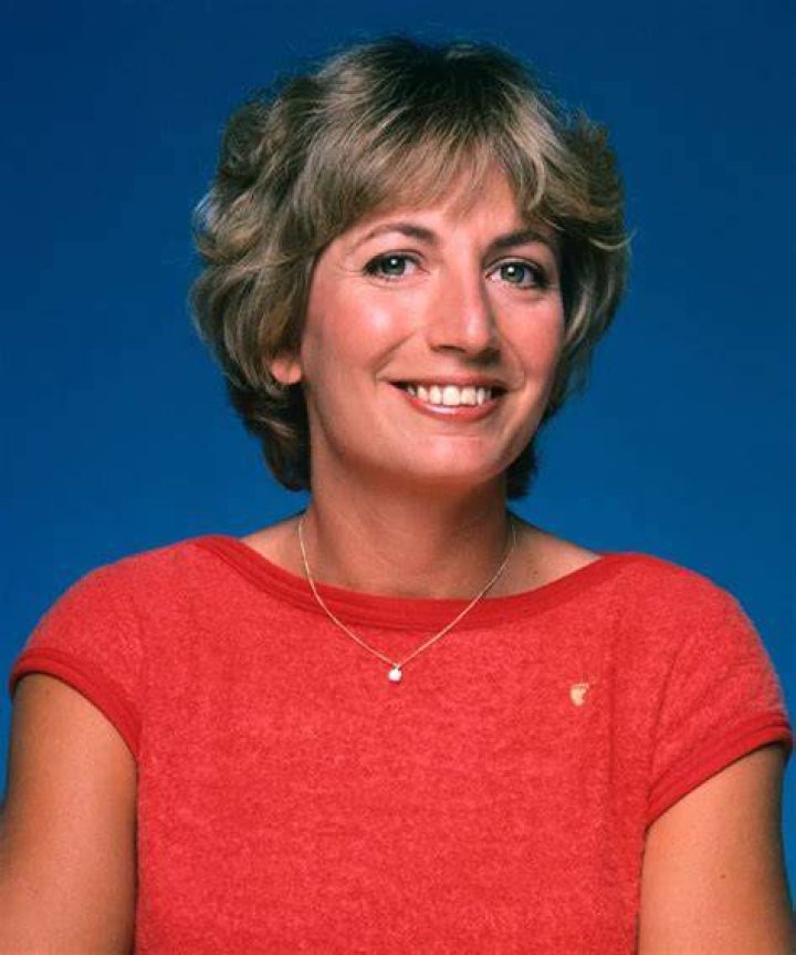 Penny Marshall, Star of Laverne & Shirley, Dead at Age 75 E! News