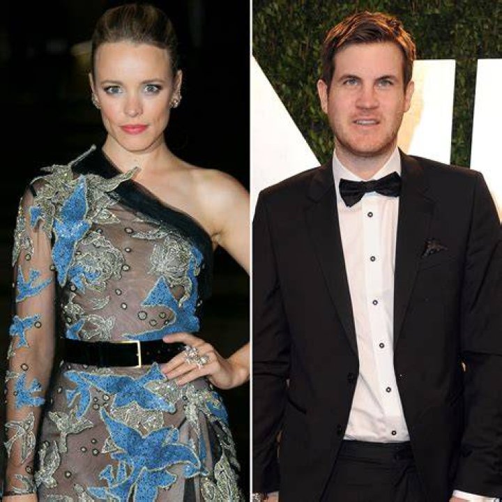 Rachel McAdams’ Boyfriend Learn About Jamie Linden Hollywood Life