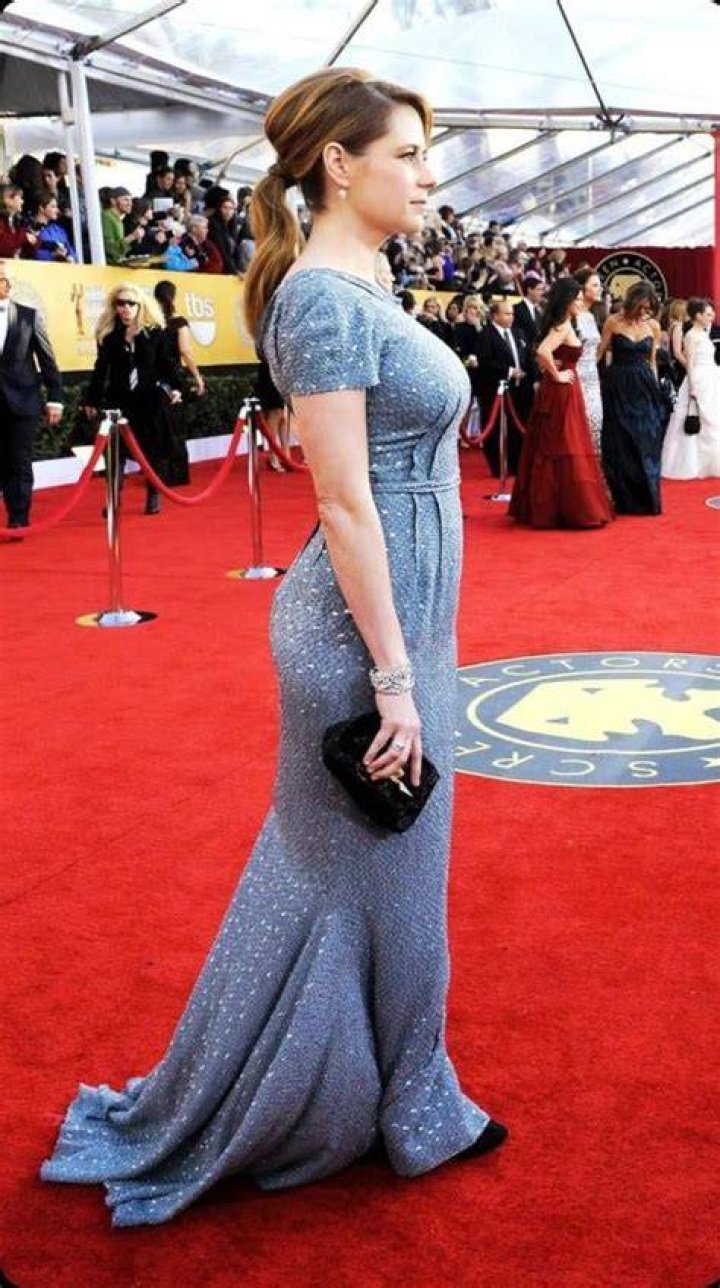 Unveiling The Height Of The Emmy-Winning Star